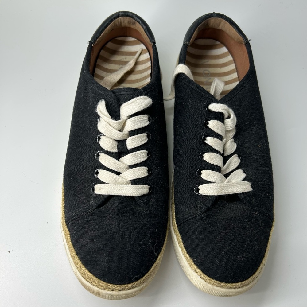 Vionic Black and White Women's Sneakers - Picture 2 of 8